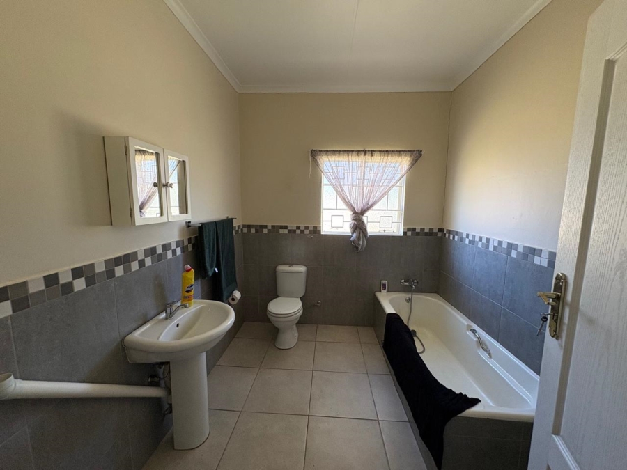 4 Bedroom Property for Sale in Wolmaransstad North West